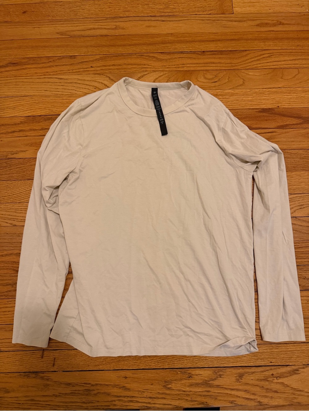 Lululemon Men’s Long Sleeve Performance Shirt Beige Cream Size Medium